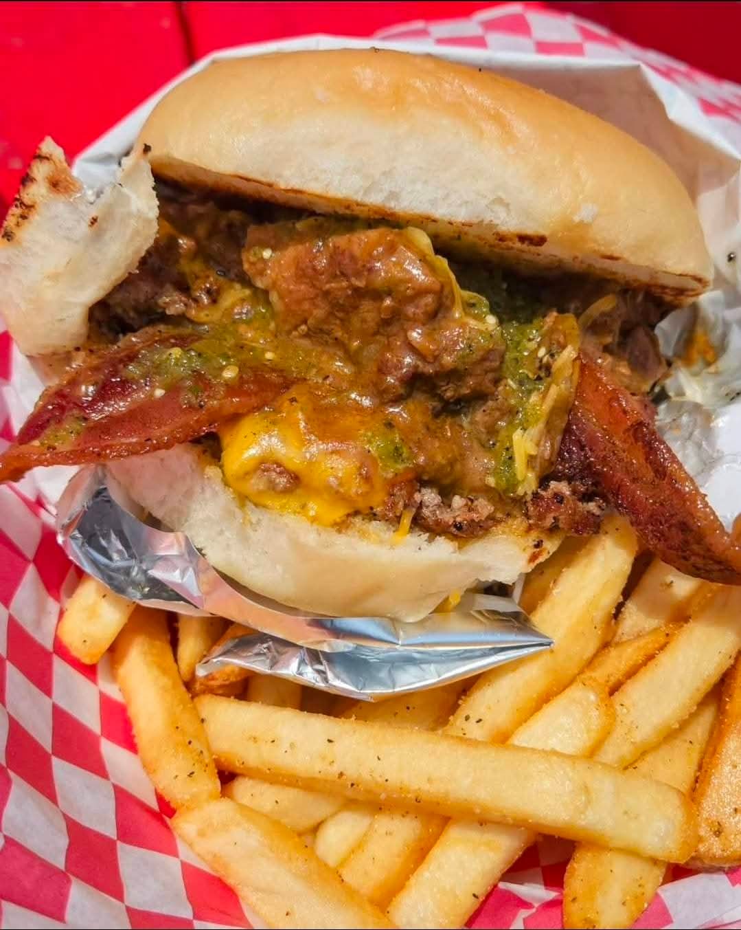 Guisada Smash Burger